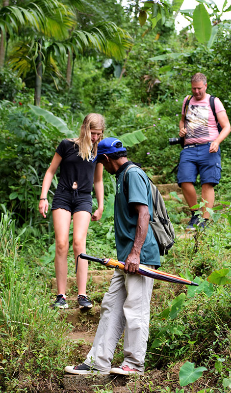 Village and temple visits in Bobebila